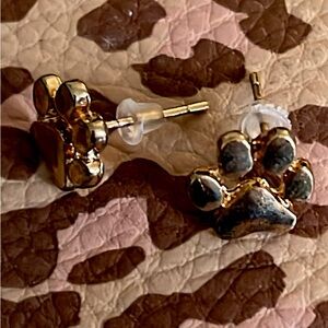 Paw print earrings!